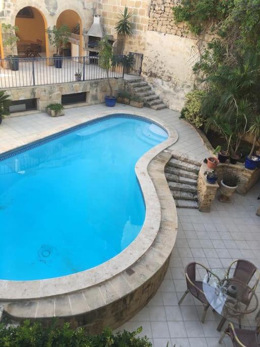 Studio Apartment With Pool In House Of Character. Birkirkara Esterno foto